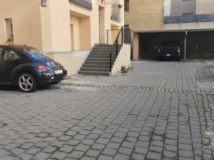 Pronájem garážového stání, Olomouc, Vídeňská, 15 m2