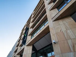 Pronájem kanceláře, Praha - Karlín, Rohanské nábřeží, 1331 m2