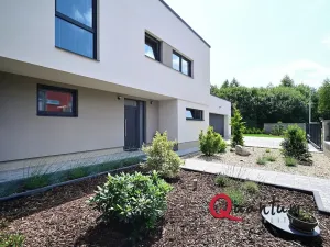 Pronájem rodinného domu, Šestajovice, Konopišťská, 250 m2