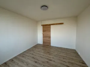 Pronájem bytu 3+1, Praha - Troja, Krynická, 72 m2