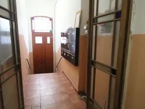 Prodej bytu 2+1, Karlovy Vary, Kolmá, 97 m2