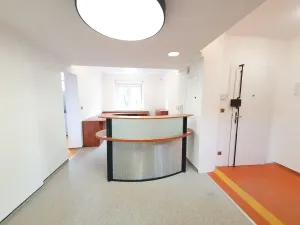 Pronájem kanceláře, Praha - Smíchov, Na Hřebenkách, 200 m2