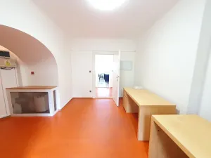 Pronájem kanceláře, Praha - Smíchov, Na Hřebenkách, 200 m2