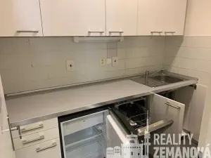 Pronájem kanceláře, Praha - Žižkov, U zásobní zahrady, 347 m2