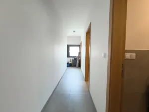 Pronájem bytu 2+kk, Praha - Holešovice, Osadní, 66 m2