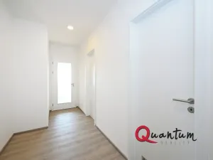 Pronájem bytu 2+kk, Praha - Vysočany, Poděbradská, 50 m2