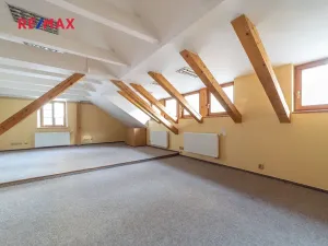 Prodej komerční nemovitosti, Šumperk, nám. Míru, 200 m2