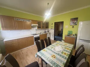 Prodej rodinného domu, Ledce, 250 m2