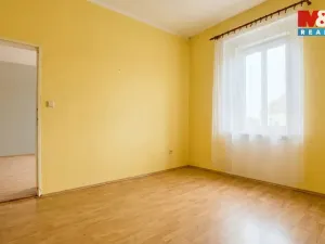 Prodej bytu 2+1, Chabařovice, Husovo náměstí, 88 m2
