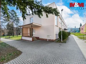 Pronájem kanceláře, Klatovy - Klatovy III, Pod Hůrkou, 211 m2