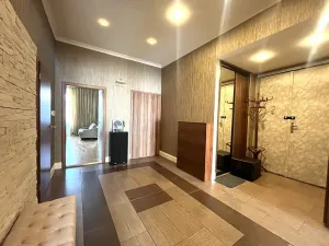 Pronájem bytu 3+kk, Praha - Bubeneč, Puškinovo náměstí, 98 m2