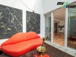 Pronájem atypického bytu, Praha - Nové Město, Malá Štěpánská, 129 m2