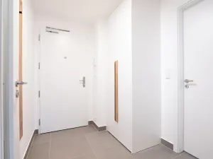Pronájem bytu 1+kk, Praha - Prosek, Litoměřická, 32 m2