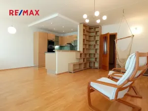 Pronájem bytu 3+kk, Praha - Vinoř, Uherská, 72 m2