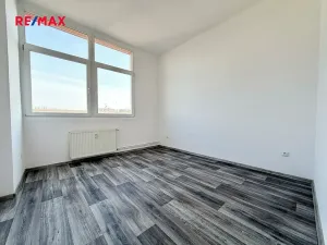 Pronájem bytu 2+kk, Zruč nad Sázavou, náměstí Míru, 36 m2