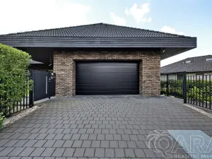 Prodej rodinného domu, Babice, Lomená, 293 m2