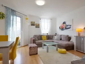 Prodej bytu 2+1, Chlumec, Stradovská, 64 m2