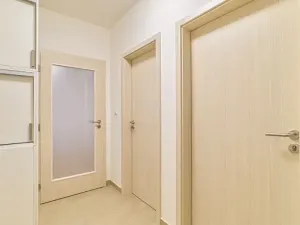 Pronájem kanceláře, Uherské Hradiště, Stojanova, 63 m2