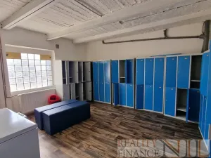 Pronájem skladu, Plzeň, 1074 m2