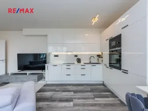 Prodej bytu 3+kk, Praha - Dolní Měcholupy, Kardausova, 84 m2