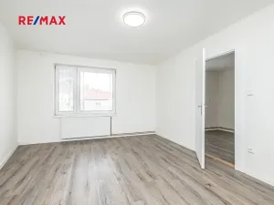 Prodej bytu 1+1, Čistá, nám. Václavské, 43 m2