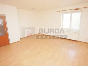 Pronájem kanceláře, Neratovice, 514 m2