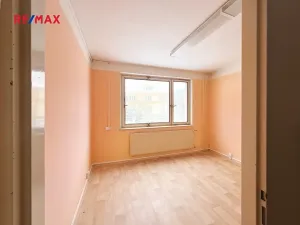 Prodej komerční nemovitosti, Kraslice, Palackého, 1800 m2