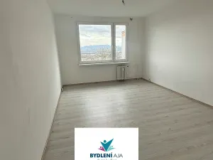 Pronájem bytu 3+1, Krupka, Karla Čapka, 75 m2