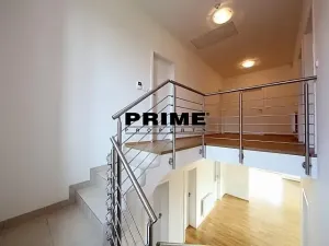 Pronájem rodinného domu, Praha, Ke smrčině, 270 m2