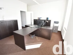 Pronájem kanceláře, Karlovy Vary, Bělehradská, 112 m2