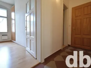 Pronájem kanceláře, Karlovy Vary, T. G. Masaryka, 75 m2