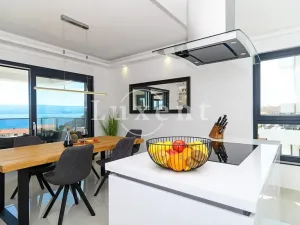 Prodej vily, Omiš, Chorvatsko, 460 m2