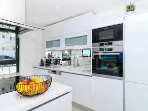 Prodej vily, Omiš, Chorvatsko, 460 m2