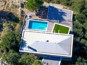 Prodej vily, Omiš, Chorvatsko, 240 m2