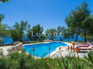 Prodej vily, Bol, Chorvatsko, 300 m2