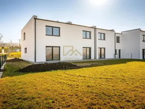 Prodej rodinného domu, Hůry, Adamovská, 112 m2