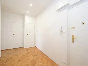 Pronájem bytu 1+kk, Praha - Nusle, Čiklova, 30 m2