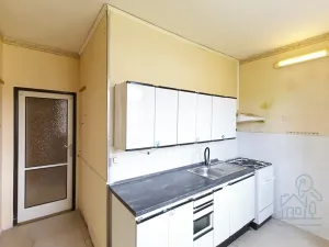 Prodej bytu 3+1, Ostrov, Severní, 68 m2