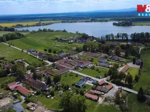 Prodej pozemku pro bydlení, Lišov - Vlkovice, 886 m2