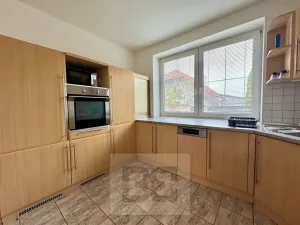 Pronájem rodinného domu, Česká, 200 m2