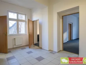 Prodej kanceláře, Chrudim - Chrudim IV, Lupáčova, 612 m2
