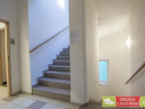 Prodej kanceláře, Chrudim - Chrudim IV, Lupáčova, 612 m2