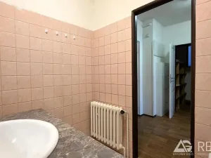 Prodej bytu 3+1, Praha - Vinohrady, náměstí Míru, 62 m2