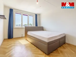 Prodej bytu 3+1, Karlovy Vary - Stará Role, Dvořákova, 83 m2