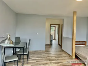 Pronájem bytu 1+1, Praha - Velká Chuchle, Nad Libří, 55 m2