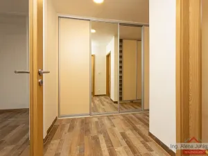 Pronájem bytu 1+1, Praha - Velká Chuchle, Nad Libří, 55 m2