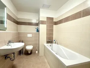 Pronájem bytu 2+kk, Plzeň, Koterovská, 66 m2