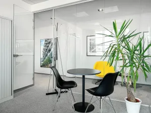 Pronájem obchodního prostoru, Praha - Holešovice, U Uranie, 500 m2