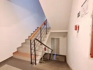 Pronájem bytu 2+kk, Praha - Holešovice, Malá Plynární, 51 m2