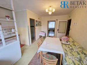 Prodej rodinného domu, Oplocany, 230 m2